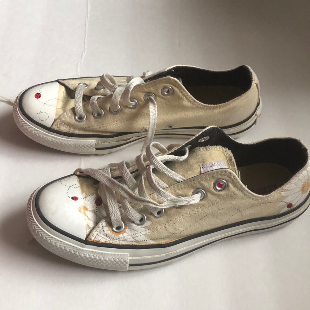 Converse All Star lady bug flower print 6Y** - Picture 2 of 8